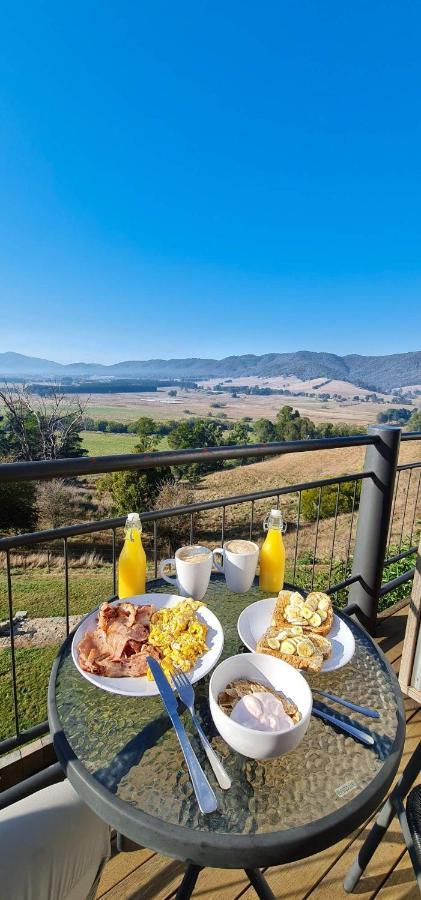 Rosewhite House Acomodação com café da manhã Myrtleford Exterior foto