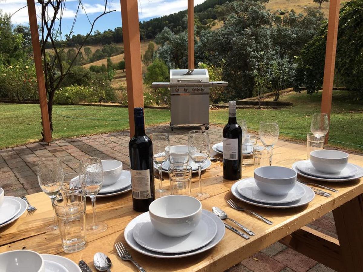 Rosewhite House Acomodação com café da manhã Myrtleford Exterior foto
