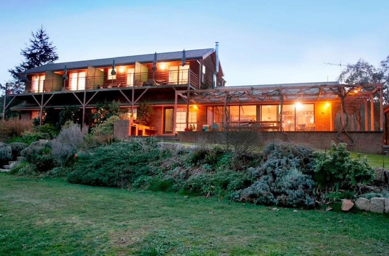 Rosewhite House Acomodação com café da manhã Myrtleford Exterior foto