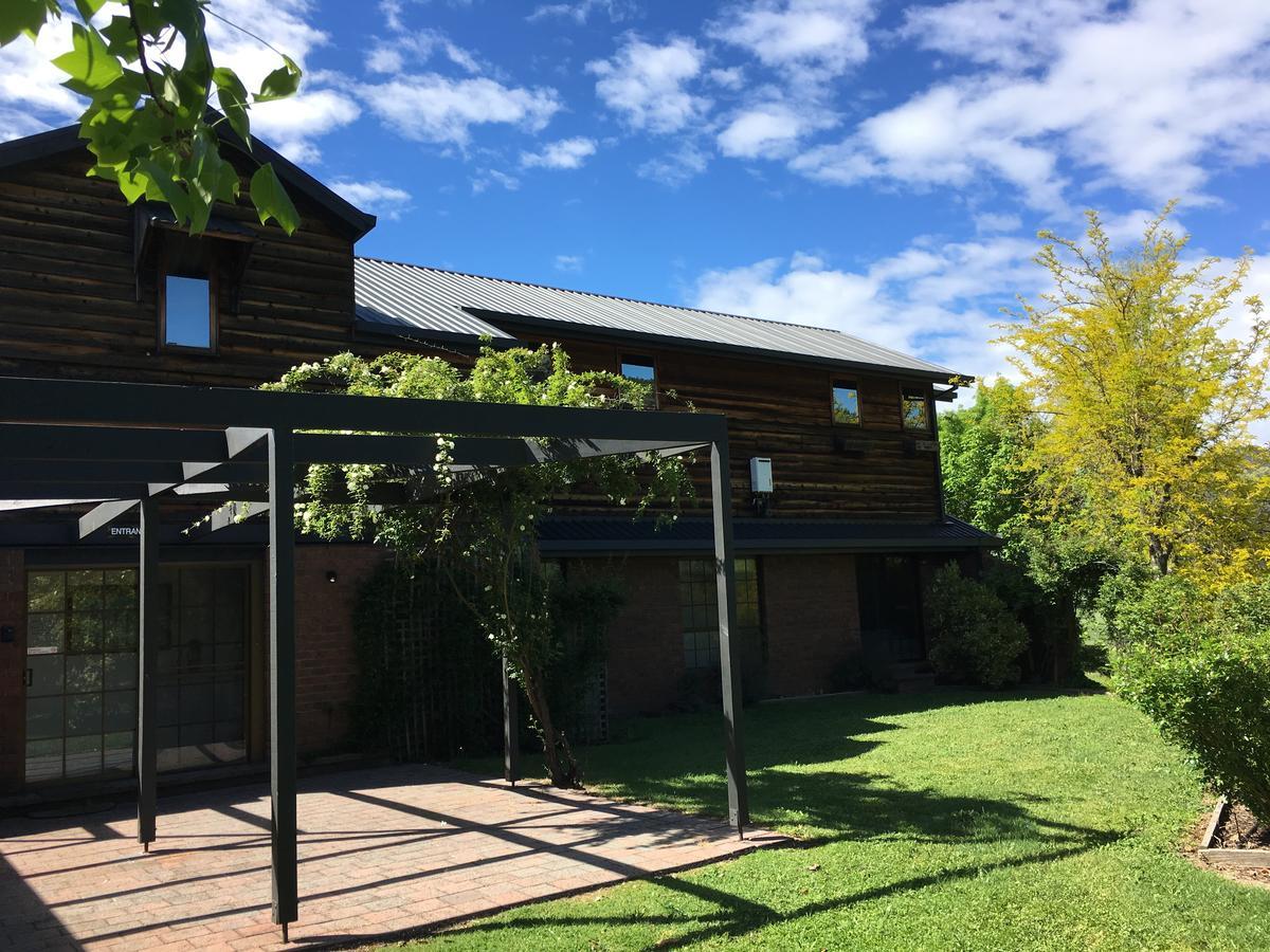 Rosewhite House Acomodação com café da manhã Myrtleford Exterior foto